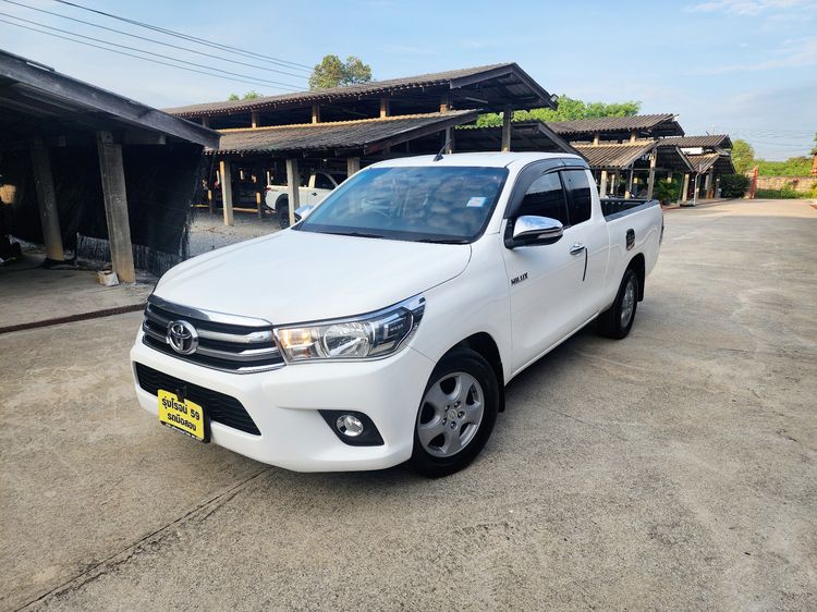 Toyota Hilux Revo 2015 2.4 J Plus Pickup ดีเซล ไม่ติดแก๊ส เกียร์ธรรมดา ขาว รูปที่ 2