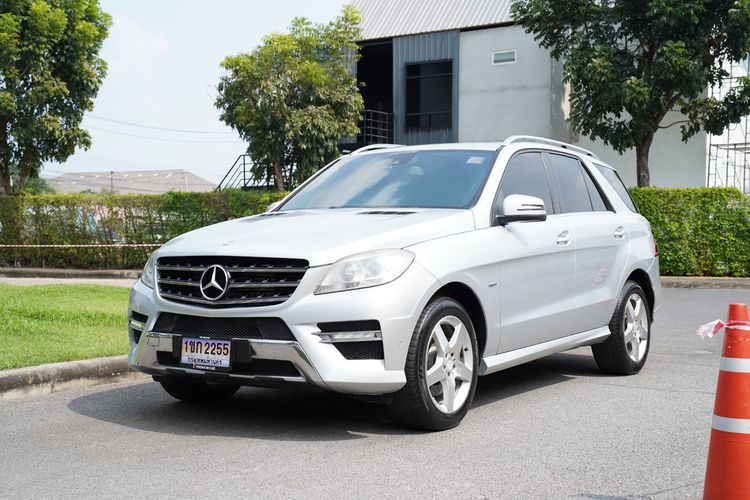 Mercedes-Benz ML-Class 2012 ML250 CDI Utility-car ดีเซล เกียร์อัตโนมัติ บรอนซ์เงิน รูปที่ 4