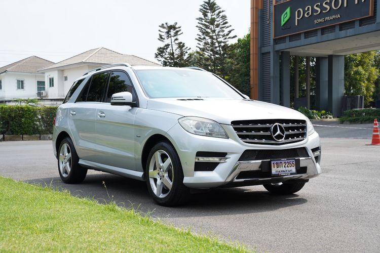 รถ Mercedes-Benz ML-Class ML250 CDI สี บรอนซ์เงิน