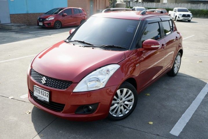 รถ Suzuki Swift 1.2 GLX สี แดง