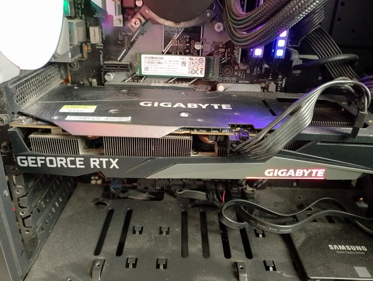 ขอขายRTX3060TI ยี่ห้อ Gigabyte 8GB 256Bit กล่องครบ รูปที่ 4