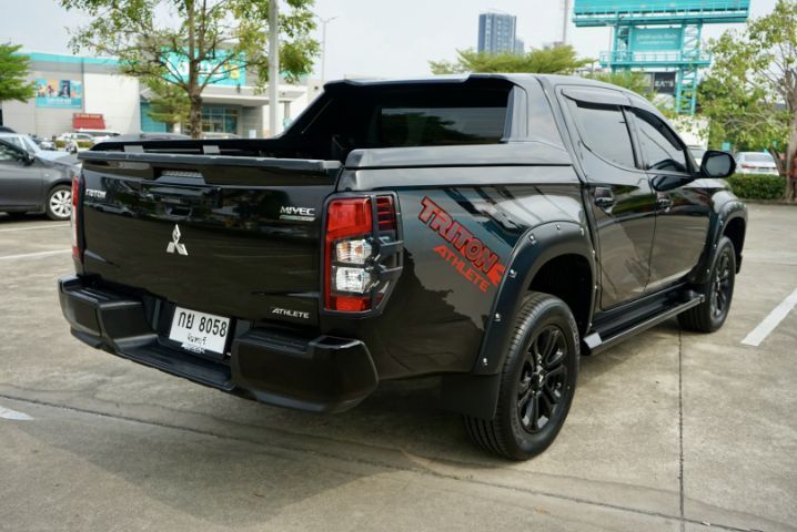 Mitsubishi Triton 2022 2.4 GT Plus ATHLETE Pickup ดีเซล เกียร์อัตโนมัติ ดำ รูปที่ 3