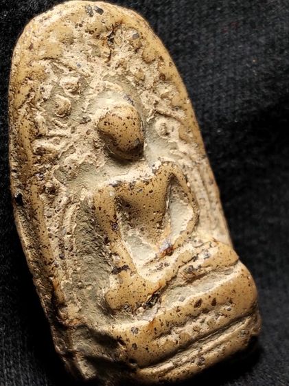 พระบางลำพูนเนื้อดินครับ รูปที่ 16