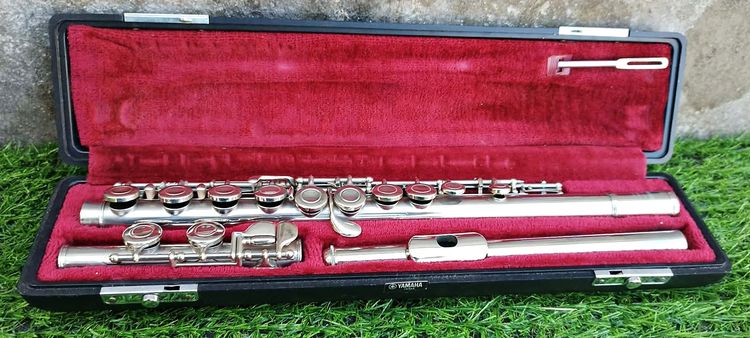 ฟลุต ยามาฮ่า YAMAHA นิเกิ้ลชุบเงิน NICKEL YAMAHA YFL-211 Japan มือสอง นำเข้าจากญี่ปุ่น