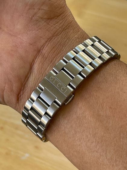 GUCCI Dive 40 mm Silver Dial Men’s Swiss Quartz Watch YA136336 รูปที่ 17