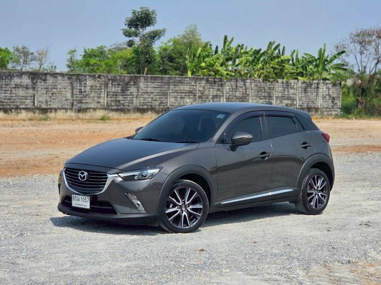 รถ Mazda CX-3 2.0 S สี น้ำตาล