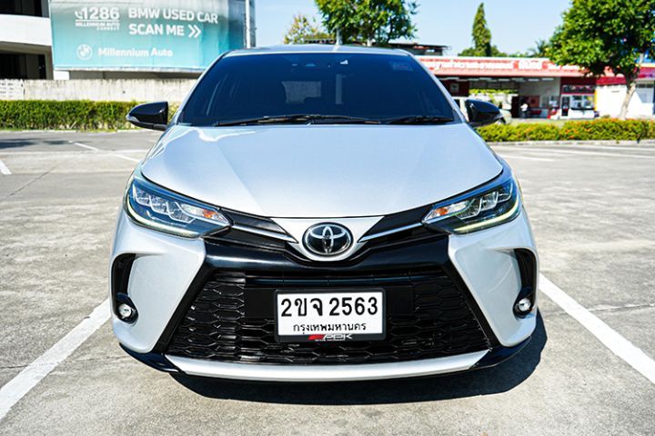 Toyota Yaris 2021 1.2 Sport Premium Sedan เบนซิน เกียร์อัตโนมัติ เทา รูปที่ 3