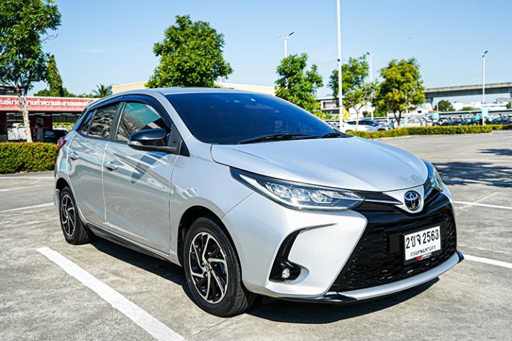 Toyota Yaris 2021 1.2 Sport Premium Sedan เบนซิน เกียร์อัตโนมัติ เทา รูปที่ 2