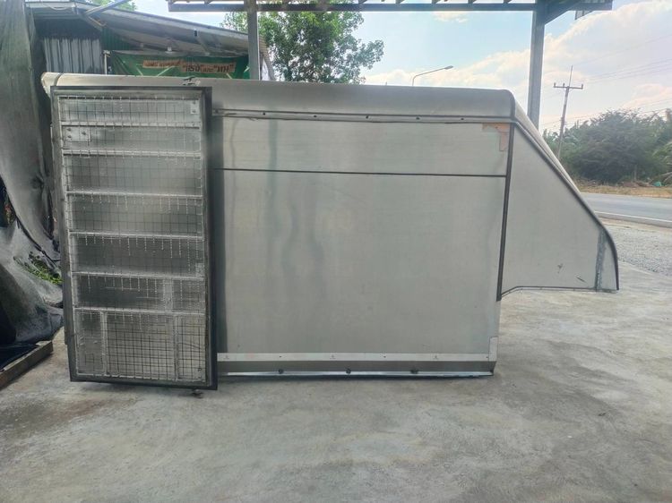 ขายหลังคาตู้ทึบ  ใส่รถปิคอัพตอนเดียว  ใช้ได้กับรถ toyota revo  รถ d-max all new   nissan navara   ขาย 6,000 บาท  ติดต่อ 081-735-5083