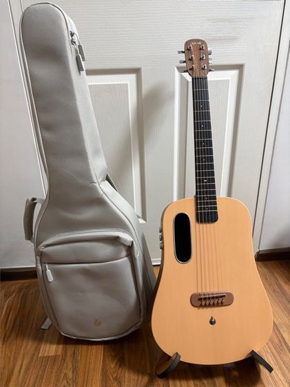 อื่นๆ กีต้าร์โปร่ง Lava ME Air Spruce สี Woodgrain Brown Acoustic Guitar