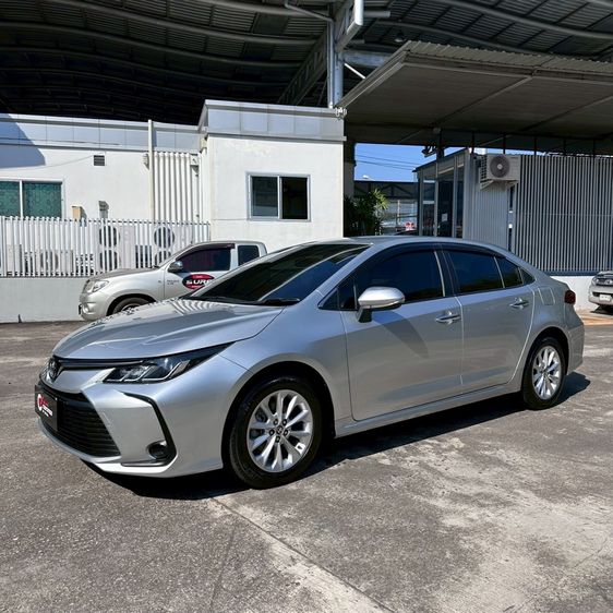 Toyota Altis 2022 1.6 G Sedan เบนซิน ไม่ติดแก๊ส เกียร์อัตโนมัติ บรอนซ์เงิน รูปที่ 3