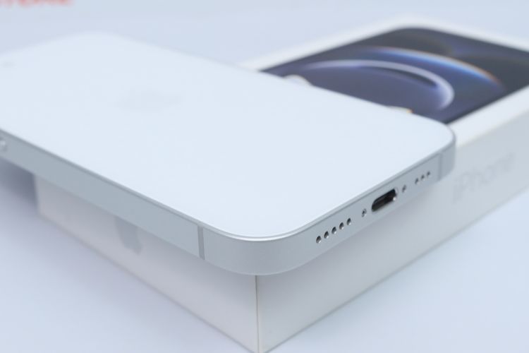 iPhone 16e 128GB  รูปที่ 3