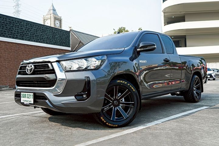 Toyota Hilux Hero 2022 รุ่นย่อยอื่นๆ Pickup ดีเซล ไม่ติดแก๊ส เกียร์ธรรมดา เทา รูปที่ 2