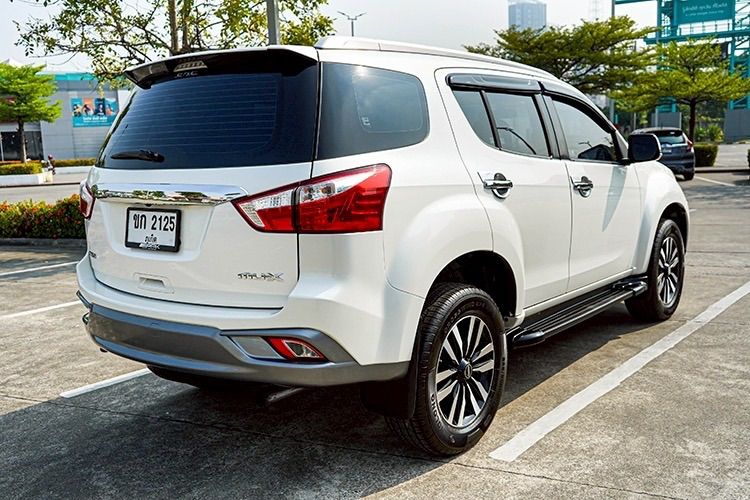 Isuzu MU-X 2018 1.9 The Iconic Utility-car ดีเซล ไม่ติดแก๊ส เกียร์อัตโนมัติ ขาว รูปที่ 3