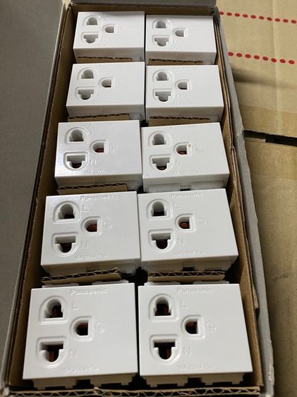 ปลั๊กเดี่ยวกราวด์ 10 ตัว