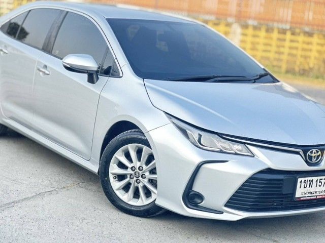 รถ Toyota Altis 1.6 G สี เทา