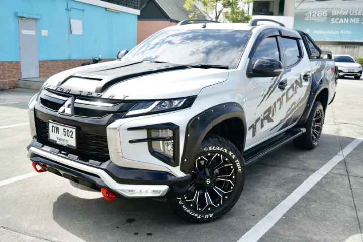 Mitsubishi Triton 2023 2.4 GLS Plus Pickup ดีเซล ไม่ติดแก๊ส เกียร์ธรรมดา ขาว รูปที่ 3