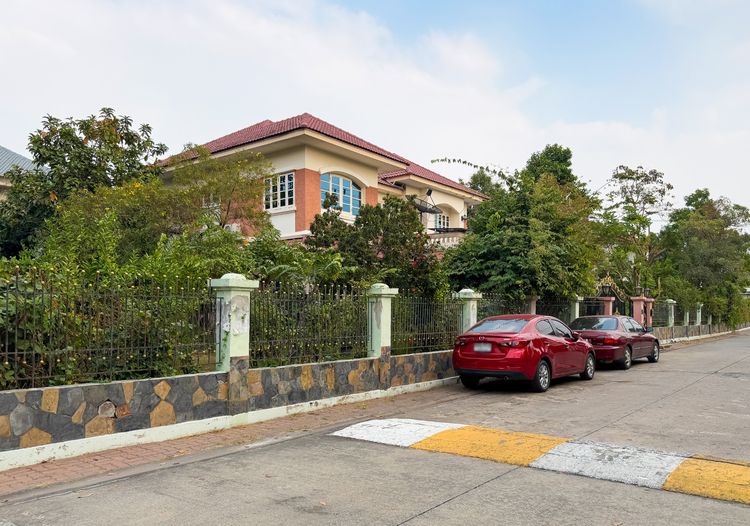 ตกแต่งครบ 🔥 ขายบ้านหลังมุม ต้นโครงการ (ติดป้อมยาม) หมู่บ้านชลลดา บางบัวทอง เลือกได้ 2 ออปชั่น บ้านพร้อมที่ดิน 171 ตร.ว. หรือที่ดิน 94 ตรว.  รูปที่ 4