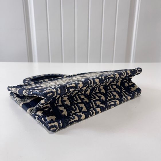 mini book toteกระเป๋าทางถือ รูปที่ 5