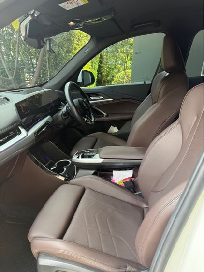 BMW X1 2023 2.0 sDrive20i M Sport เบนซิน ไม่ติดแก๊ส เกียร์อัตโนมัติ ขาว รูปที่ 4