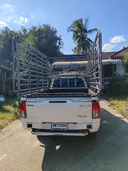 Toyota Hilux Revo 2016 2.4 G Pickup ดีเซล ไม่ติดแก๊ส เกียร์ธรรมดา ขาว รูปที่ 2