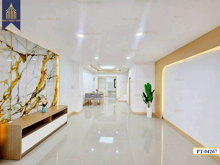 ขาย ทาวน์เฮ้าส์ บัวทองธานี บางบัวทอง ตกแต่งใหม่ ฟรีโอน รูปที่ 4