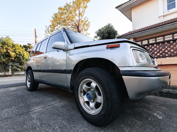 Suzuki Vitara 2000 1.6 4WD Sedan เบนซิน เกียร์อัตโนมัติ บรอนซ์ทอง รูปที่ 3