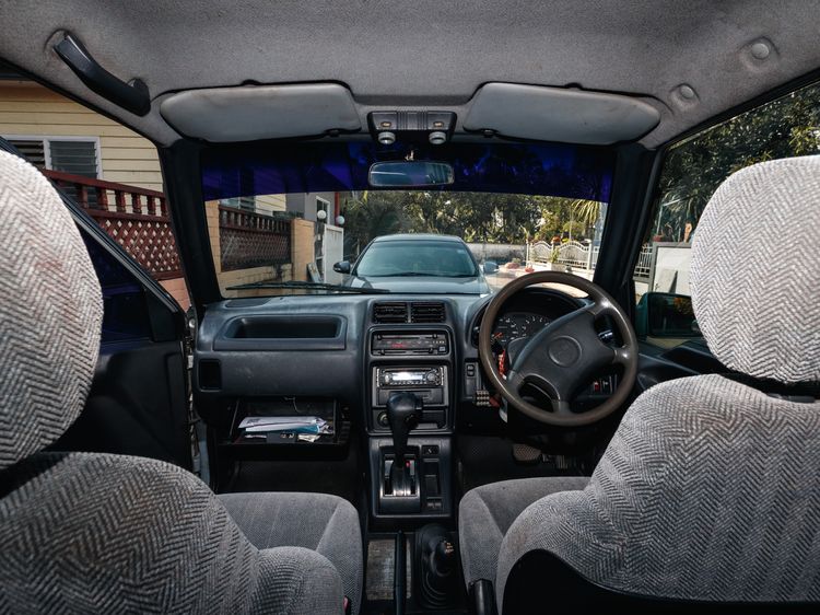 Suzuki Vitara 2000 1.6 4WD Sedan เบนซิน เกียร์อัตโนมัติ บรอนซ์ทอง รูปที่ 2