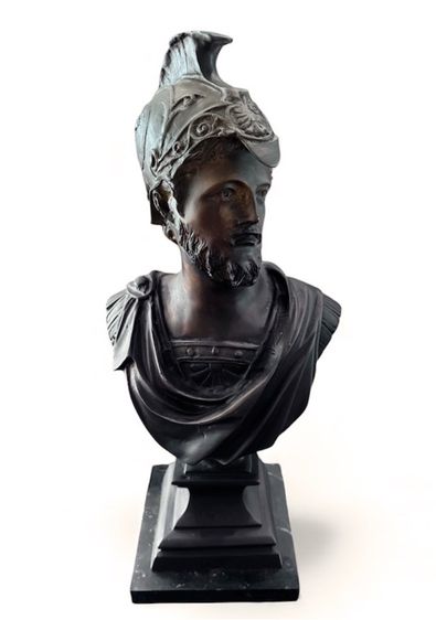 รูปปั้นทองเหลืองบนฐานหิน ของอาแจ็กซ์มหาราช ผู้ยิ่งใหญ่  รูปที่ 7