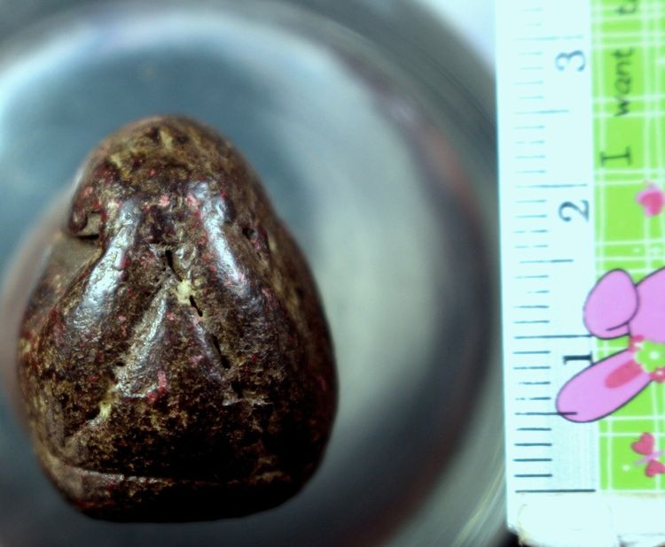 พระปิดตาหลวงพ่อแก้วพิมพ์ปั้นเนื้อผงลงรัก รูปที่ 2