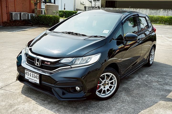 Honda Jazz 2018 1.5 RS i-VTEC Sedan เบนซิน ไม่ติดแก๊ส เกียร์อัตโนมัติ ดำ