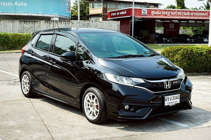 Honda Jazz 2018 1.5 RS i-VTEC Sedan เบนซิน ไม่ติดแก๊ส เกียร์อัตโนมัติ ดำ รูปที่ 4