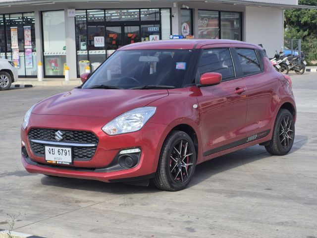 รถ Suzuki Swift 1.2 GL สี แดง