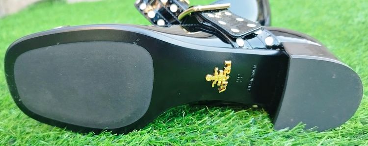 รองเท้าผู้หญิง Prada Mary Jane หนังแก้ว  made in italy สภาพดี ใหม่ สวย size 36 รูปที่ 7