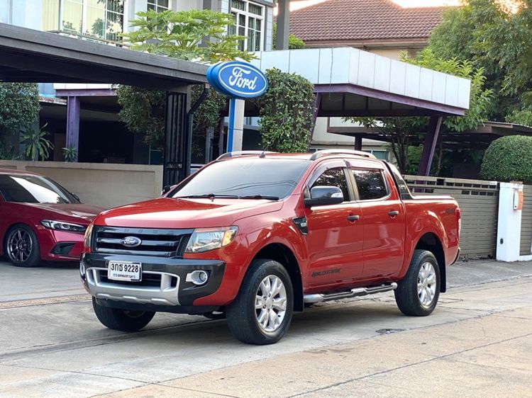 รถ Ford Ranger 3.2 Wildtrak 4WD สี ส้ม