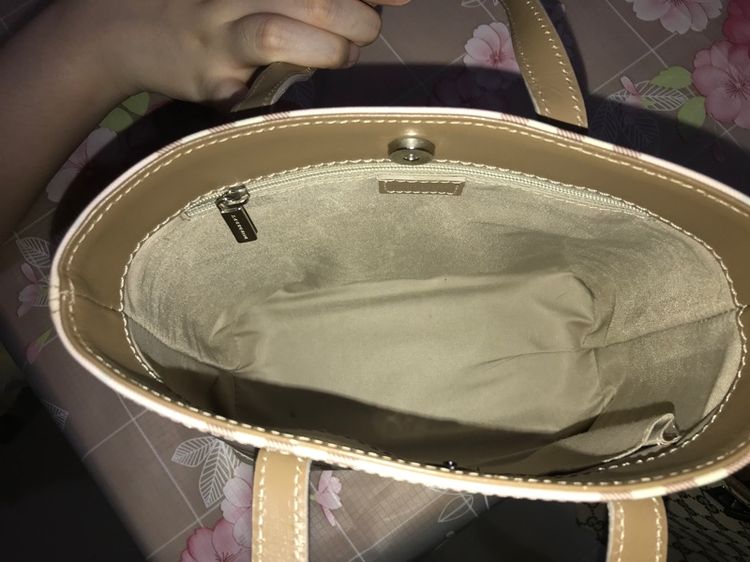 Burberry ของแท้ สีสวยหวาน สภาพดีมาก รูปที่ 13