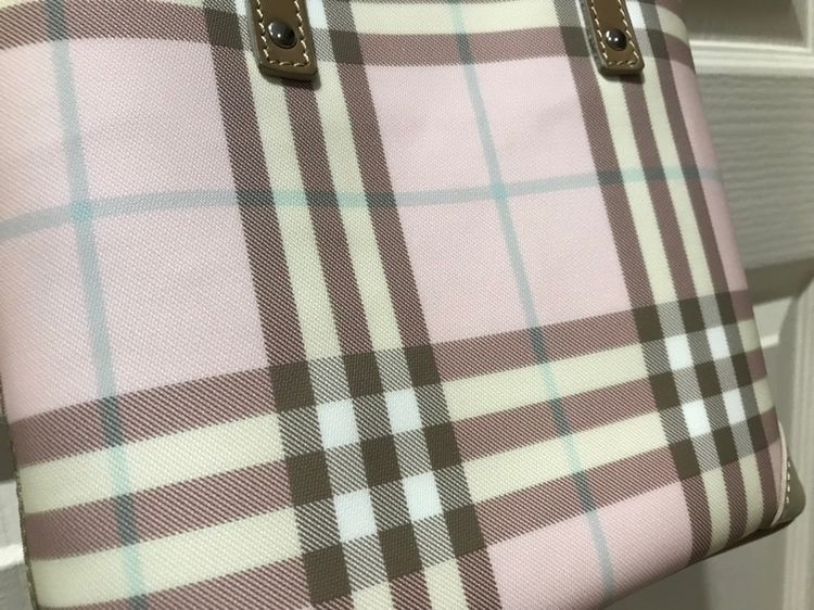 Burberry ของแท้ สีสวยหวาน สภาพดีมาก รูปที่ 5