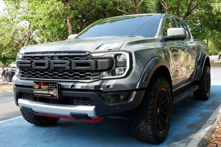รถ Ford Ranger Raptor 3.0L V6 Twin-Turbo EcoBoost 4x4 สี เทา