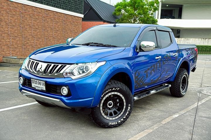 Mitsubishi Triton 2016 2.4 GLS Limited Plus Pickup ดีเซล เกียร์ธรรมดา น้ำเงิน รูปที่ 3