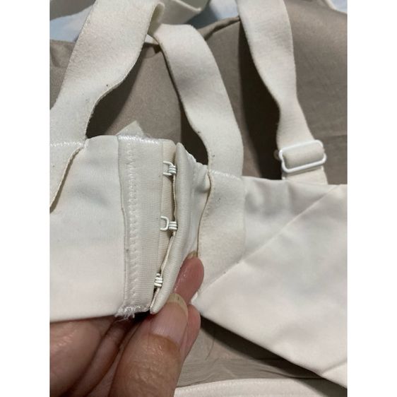 เสื้อสปอร์ตบราสีขาว  Lululemon. Hight Support รูปที่ 4