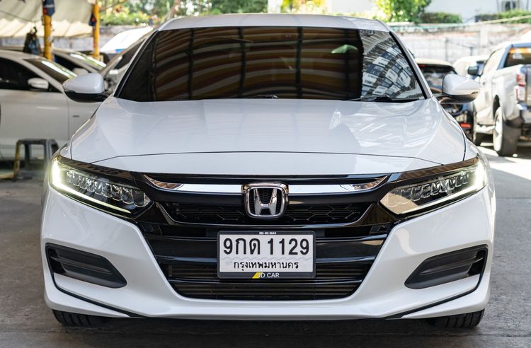 รถ Honda Accord 1.5 Turbo EL สี ขาว