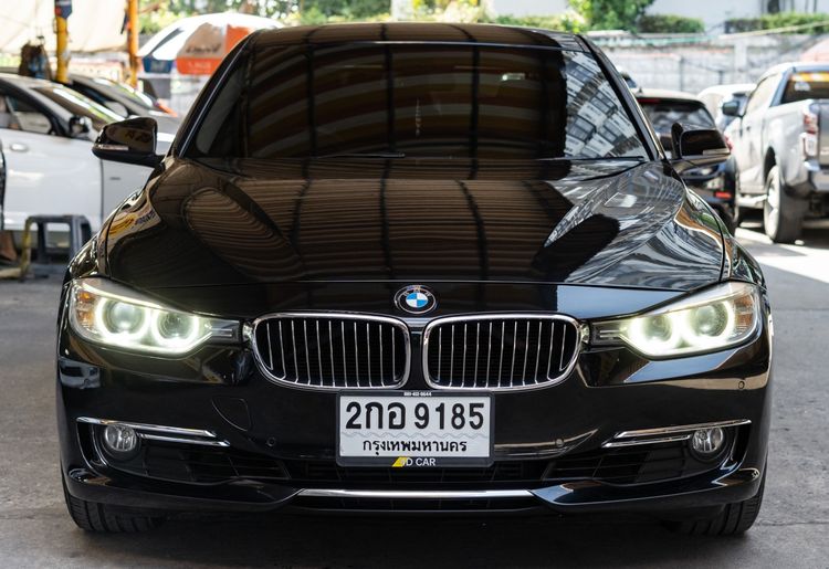 รถ BMW Series 3 320i สี ดำ