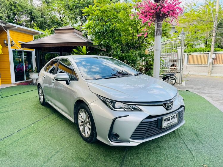 Toyota Altis 2020 1.6 G Sedan เบนซิน ไม่ติดแก๊ส เกียร์อัตโนมัติ บรอนซ์เงิน รูปที่ 4