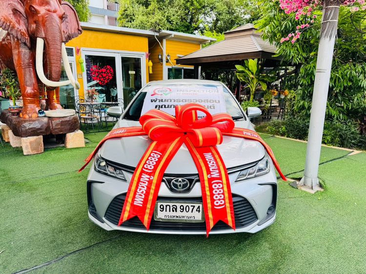 รถ Toyota Altis 1.6 G สี บรอนซ์เงิน