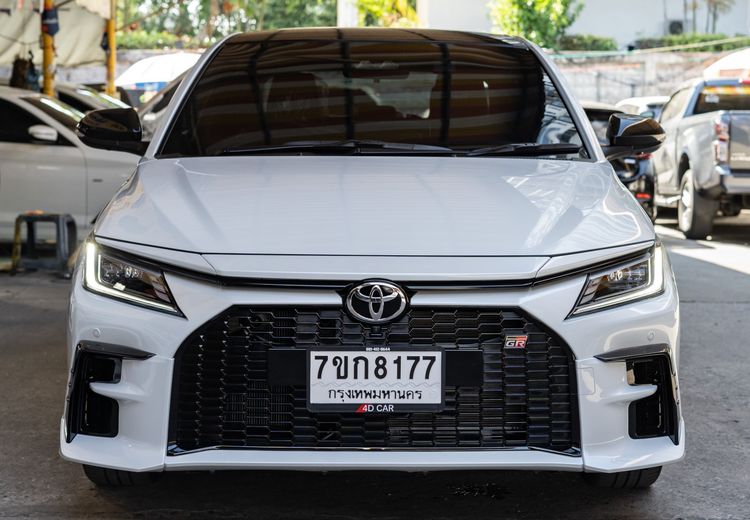 รถ Toyota Yaris ATIV 1.2 Premium Luxury สี ขาว