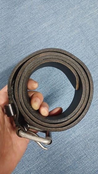 เข็มขัดหนังแท้ ESPRIT
เอว 34 ถึง 38 กว้าง 1.4 
ยาวรวมหัว 43.7 หนังหนาสวย
สภาพหล่อ มีรอยตามใช้ รูปที่ 6