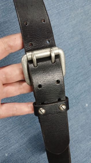 เข็มขัดหนังแท้ ESPRIT
เอว 34 ถึง 38 กว้าง 1.4 
ยาวรวมหัว 43.7 หนังหนาสวย
สภาพหล่อ มีรอยตามใช้ รูปที่ 9