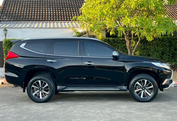 Mitsubishi Pajero Sport 2019 2.4 GT Premium 4WD Utility-car ดีเซล ไม่ติดแก๊ส เกียร์อัตโนมัติ ดำ รูปที่ 4