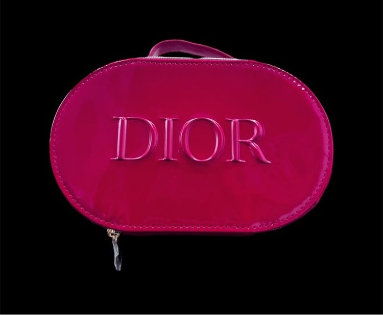 หญิง อื่นๆ Miss Dior Makeup Red Pouch กระเป๋าเครื่องสำอางสีแดง Miss Dior 