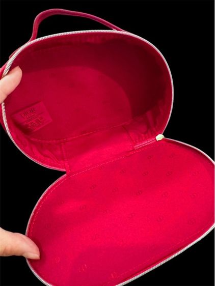 Miss Dior Makeup Red Pouch กระเป๋าเครื่องสำอางสีแดง Miss Dior  รูปที่ 2